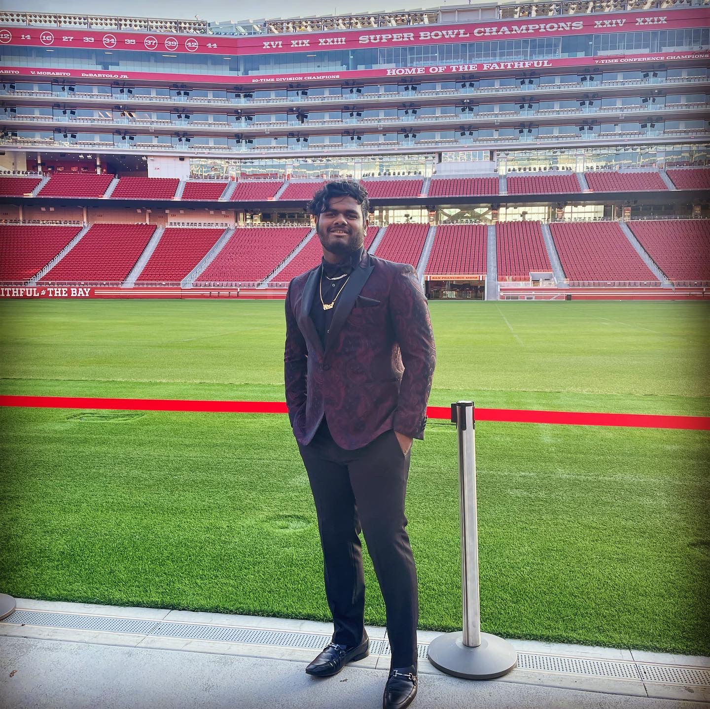 Willamette Grad Photo